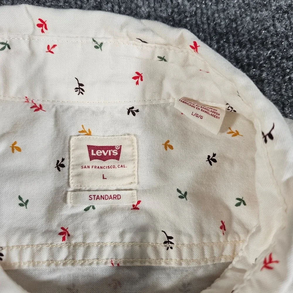 Mens Levis Long Sleeve Button Up Shirt AOP Floral Leaves Size Large Standard Fit
